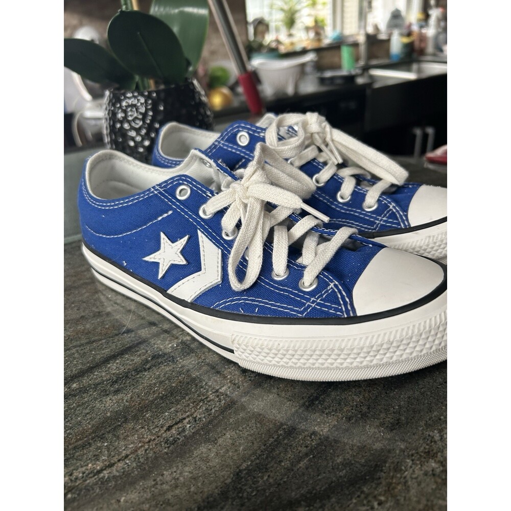 CONVERSE ALL STARS~Blue women’s 7.5  Youth 6